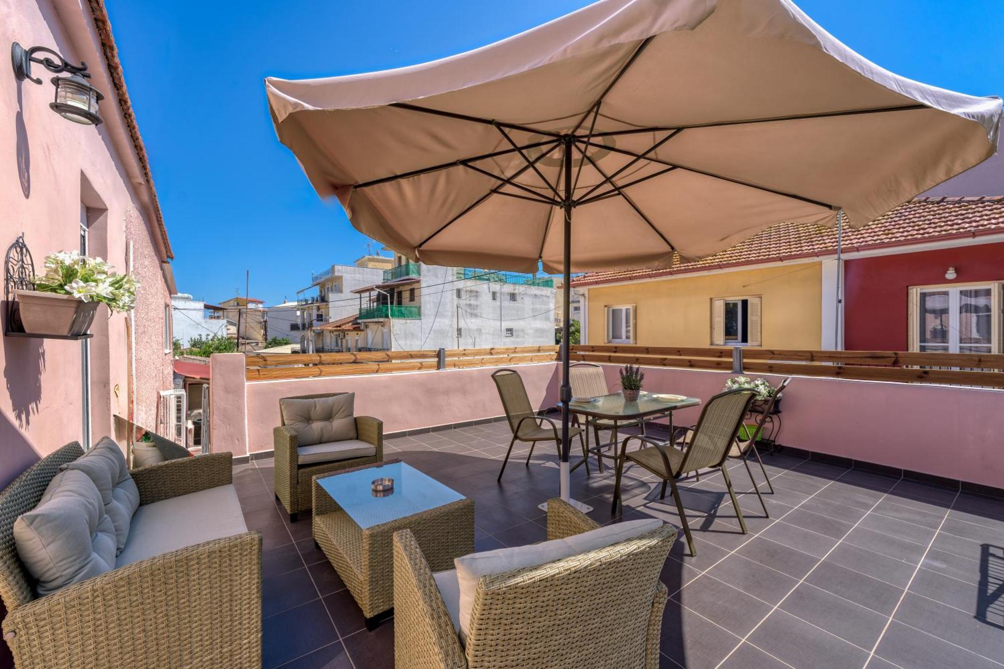 Dennis City Center Elegant Apartment Zakynthos Town Exterior photo